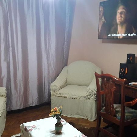 Cozy, Central 1-Bedroom Apartment In Timisoara, Romania Bagian luar foto