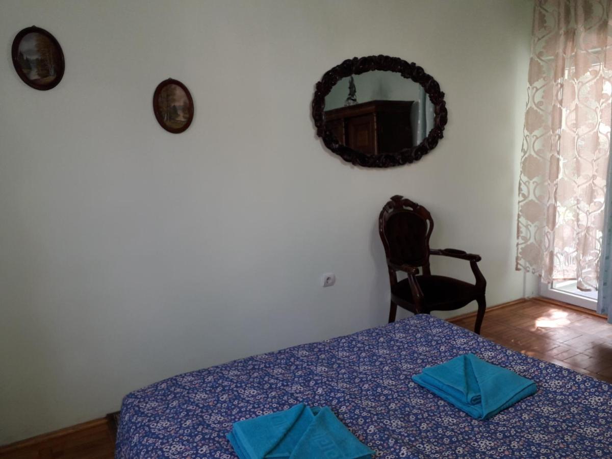 Cozy, Central 1-Bedroom Apartment In Timisoara, Romania Bagian luar foto